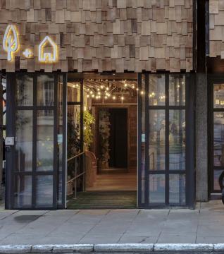 Treehouse Hotel London Exterior
